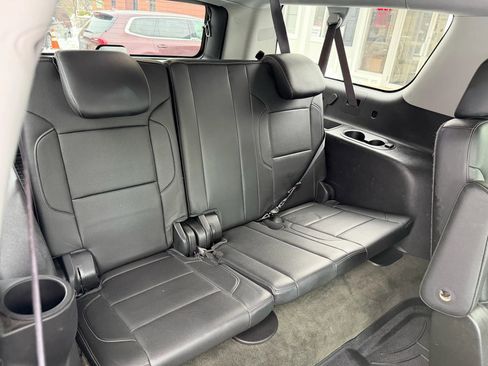 Used 2015 Chevrolet Suburban LTZ image 16