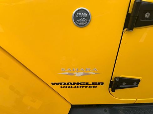 Used 2015 Jeep Wrangler Unlimited Sahara w/ Connectivity Group image 13