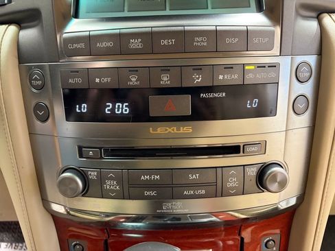 Used 2010 Lexus LX 570 4WD image 24