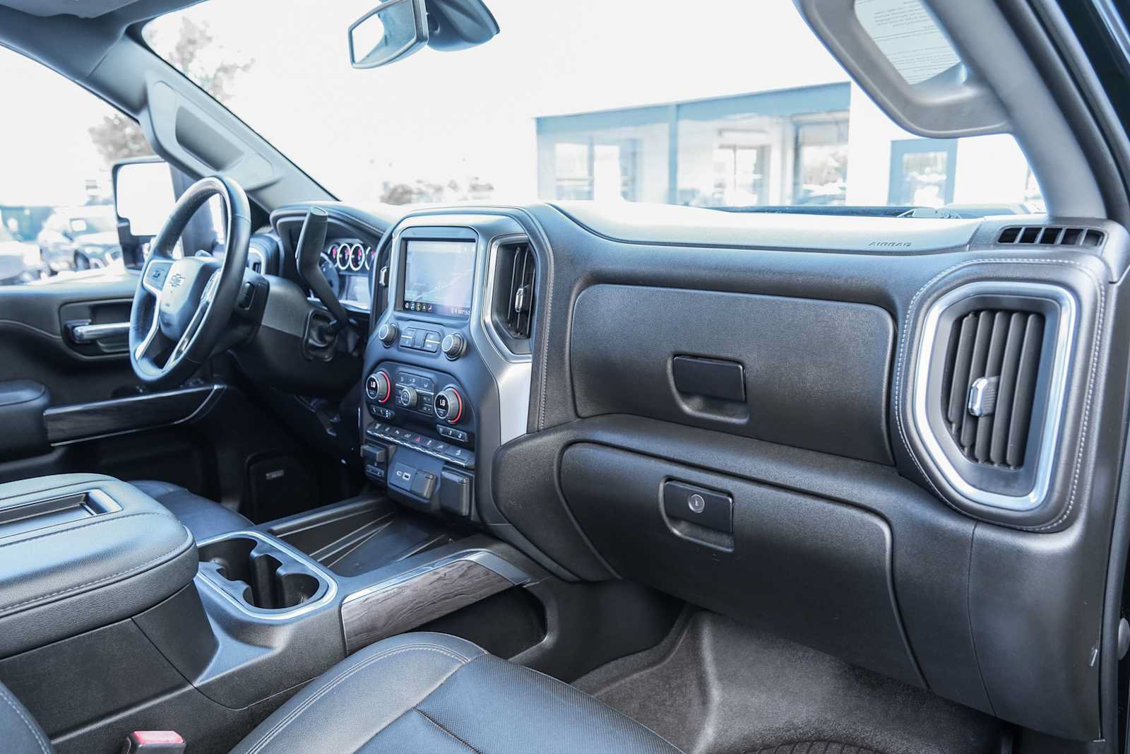 Used 2022 Chevrolet Silverado 2500 LTZ w/ LTZ Plus Package AWD/4WD image 28