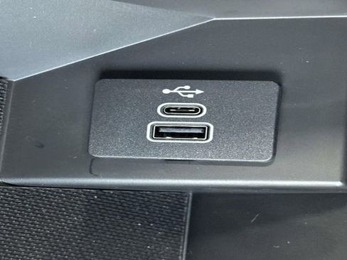 New 2025 Ford F150 Lariat w/ Equipment Group 501A Mid image 25