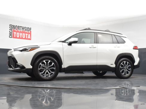 Used 2024 Toyota Corolla Cross AWD Hybrid w/ Moonroof Package image 26