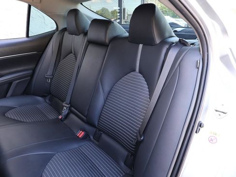 Used 2018 Toyota Camry SE w/ Convenience Package image 22