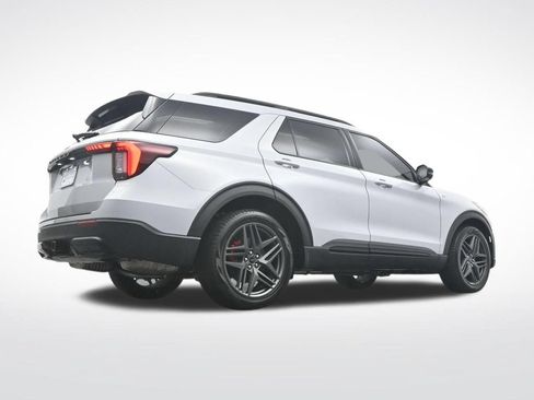 Certified 2026 Ford Explorer ST-Line w/ ST-Line Street Pack RWD image 34