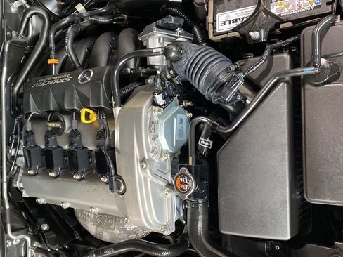 Used 2018 MAZDA MX-5 Miata RF Grand Touring RWD image 13