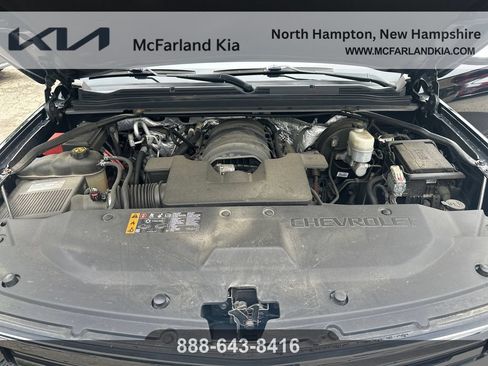 Used 2018 Chevrolet Suburban Premier AWD/4WD image 15