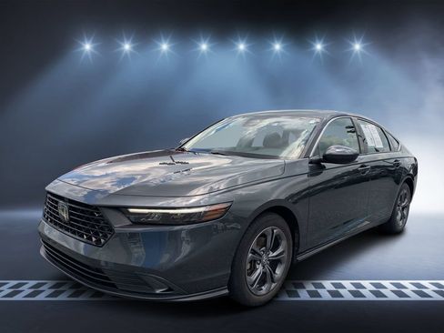 Used 2023 Honda Accord EX image 7