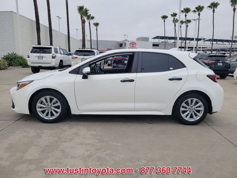 Certified 2023 Toyota Corolla SE w/ SE Premium Package FWD image 7