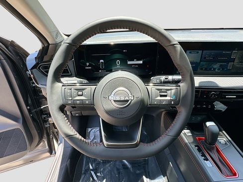 New 2025 Nissan Kicks SR FWD image 7