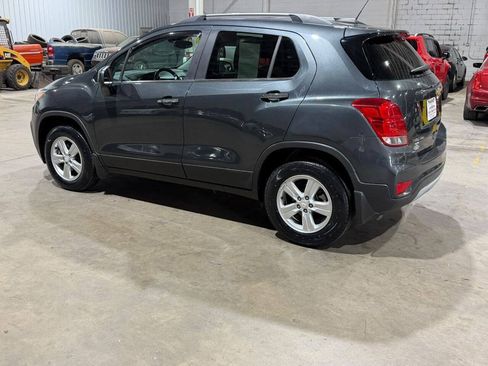 Used 2019 Chevrolet Trax LT w/ LT Convenience Package AWD/4WD image 4