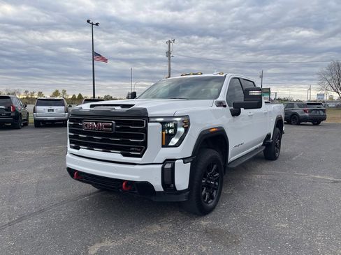 Used 2024 GMC Sierra 2500 AT4 w/ AT4 Premium Plus Package image 13