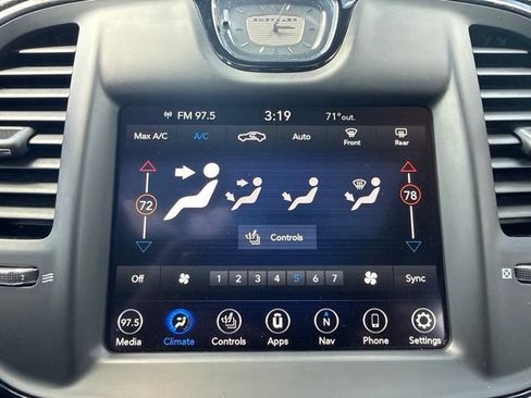 Used 2020 Chrysler 300 S w/ Safetytec Plus Group RWD image 27