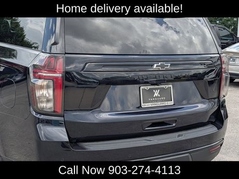 Used 2023 Chevrolet Suburban Z71 w/ Luxury Package AWD/4WD image 8