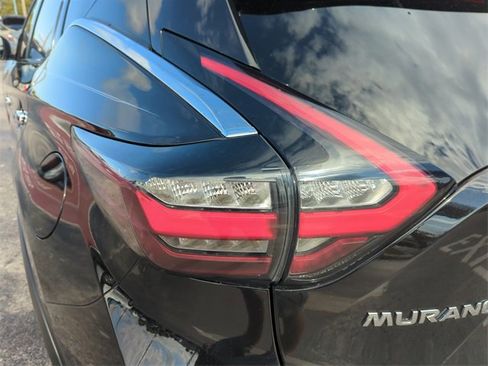 Certified 2019 Nissan Murano Platinum w/ Cargo Package image 13