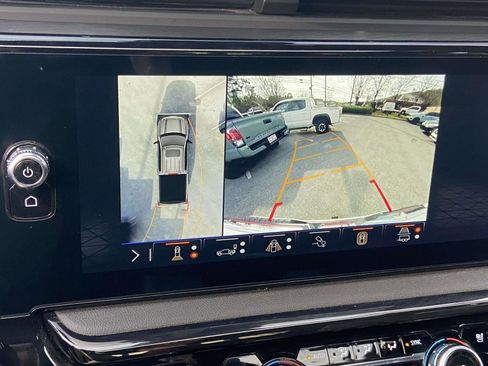 Certified 2024 GMC Sierra 1500 AT4 w/ Technology Package image 20