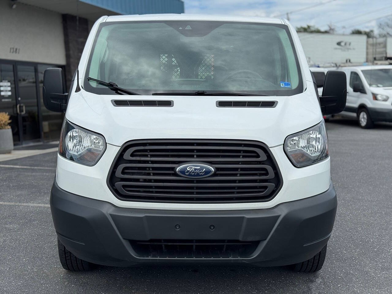 Used 2018 Ford Transit 250 130 Low Roof RWD image 37