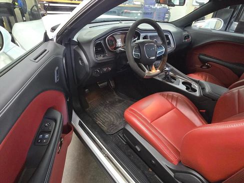 Used 2023 Dodge Challenger SRT Hellcat w/ Driver Convenience Group RWD image 6