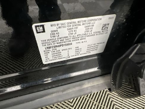 Certified 2023 Buick Envision Avenir image 35