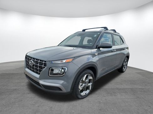 Used 2023 Hyundai Venue SEL image 3
