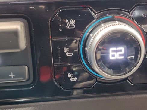 Used 2024 GMC Sierra 1500 SLT w/ SLT Premium Plus Package image 3