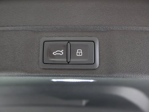 Used 2025 Audi A5 2.0T Premium Plus w/ Premium Plus image 17