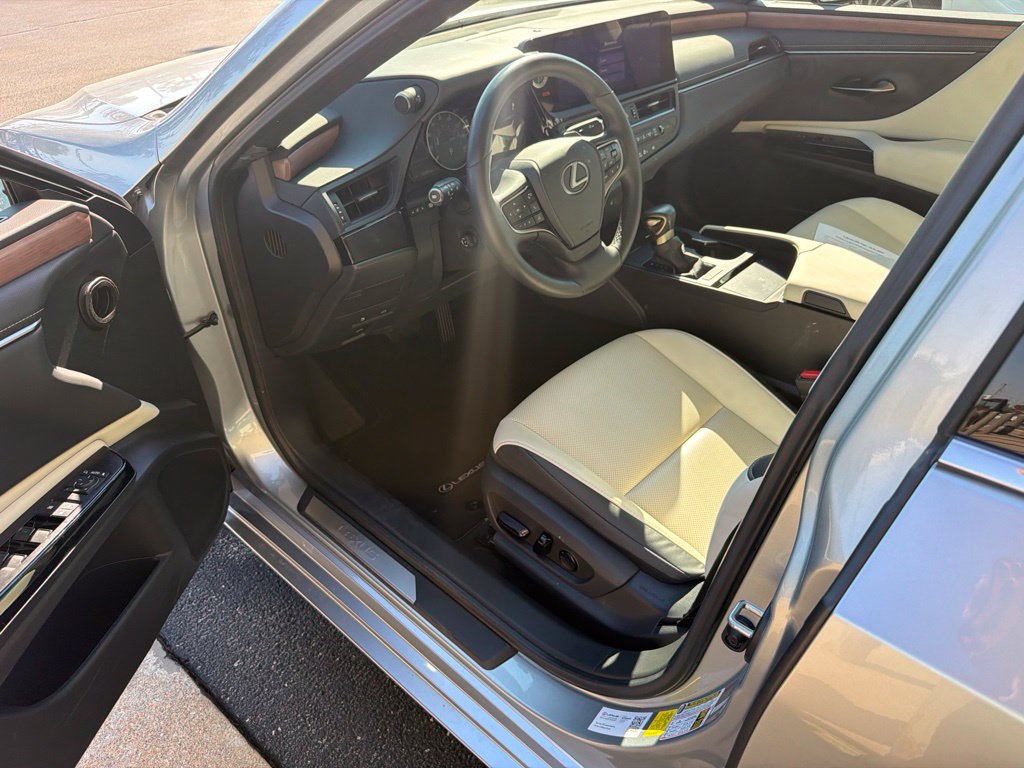 Certified 2025 Lexus ES 350 w/ Premium Package FWD image 5