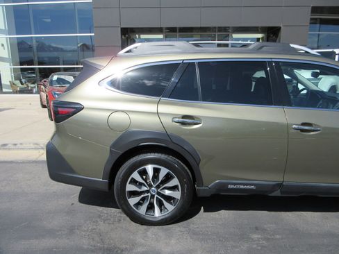 Used 2023 Subaru Outback Touring XT w/ Tech Package 2 AWD/4WD image 11
