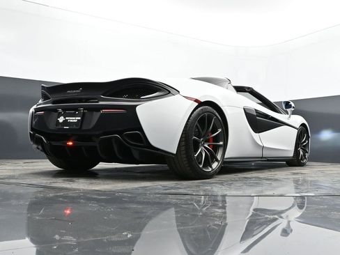 Used 2019 McLaren 570S Spider image 49