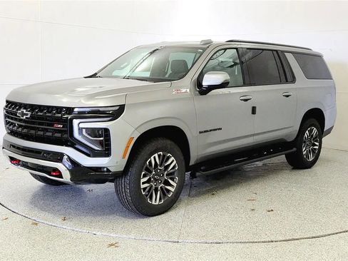 New 2026 Chevrolet Suburban Z71 w/ Comfort Package image 3