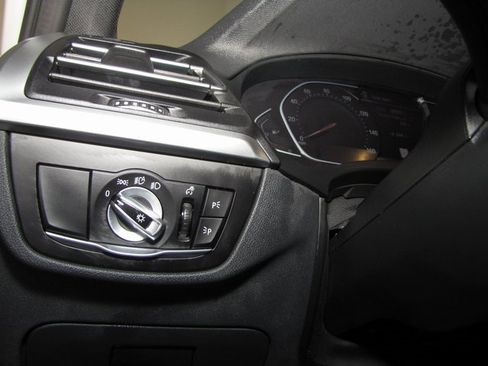 Used 2022 BMW X3 sDrive30i w/ Convenience Package w/ZPA image 8