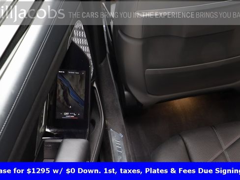 Certified 2025 BMW 760i xDrive w/ Executive Package image 17