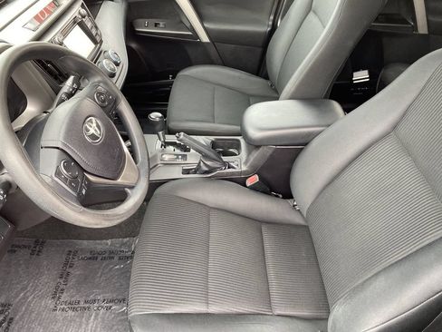 Certified 2017 Toyota RAV4 LE w/ Carpet Mat Package FWD image 22