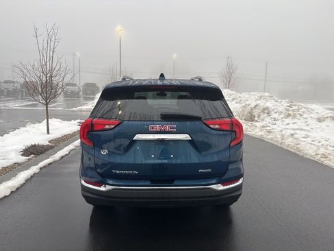 Used 2020 GMC Terrain SLT image 4