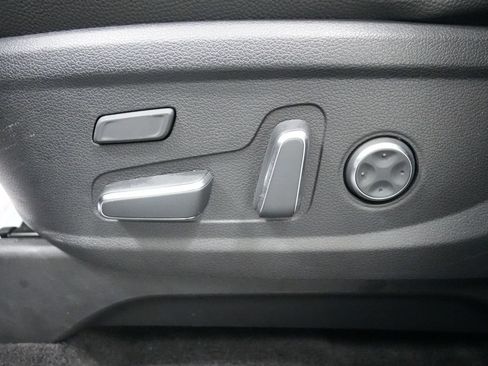 Used 2023 Hyundai Palisade Limited AWD/4WD image 16