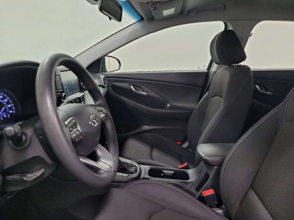 Used 2020 Hyundai Elantra GT FWD image 17
