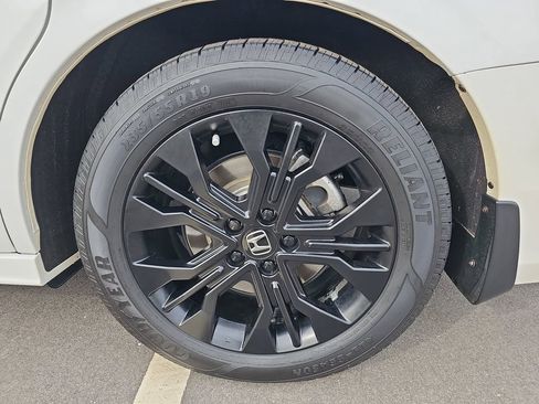 Used 2025 Honda Odyssey Sport-L image 40