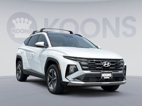 Certified 2025 Hyundai Tucson SEL AWD/4WD image 10