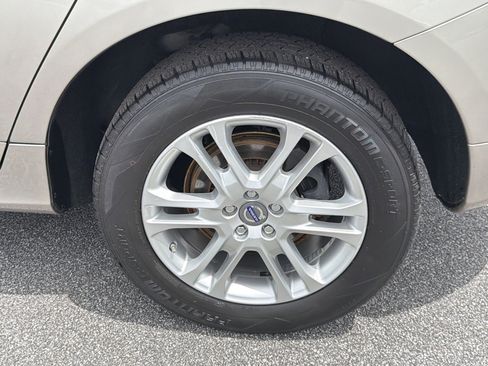 Used 2015 Volvo XC60 T5 Premier w/ Proximity Package FWD image 23