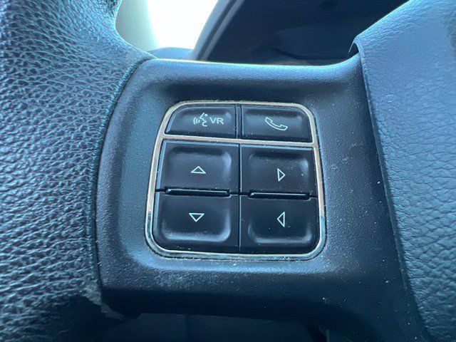 Used 2017 RAM 1500 Classic SLT AWD/4WD image 23