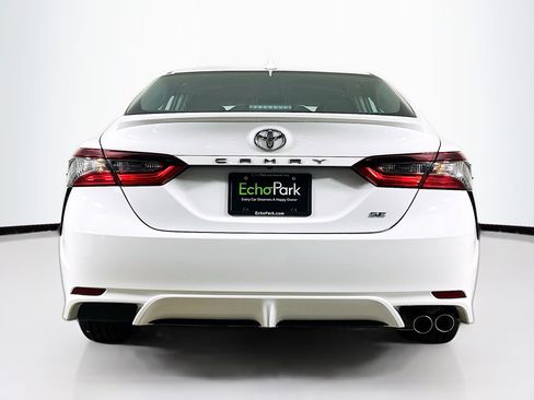 Used 2024 Toyota Camry SE FWD image 7