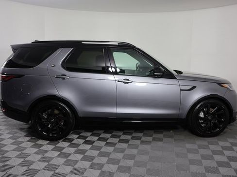 Used 2023 Land Rover Discovery S R-Dynamic image 9