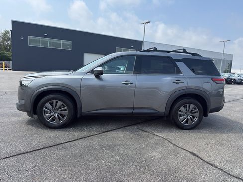 Certified 2023 Nissan Pathfinder SV w/ SV Premium Package AWD/4WD image 6