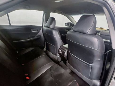 Used 2015 Toyota Camry XSE FWD image 9