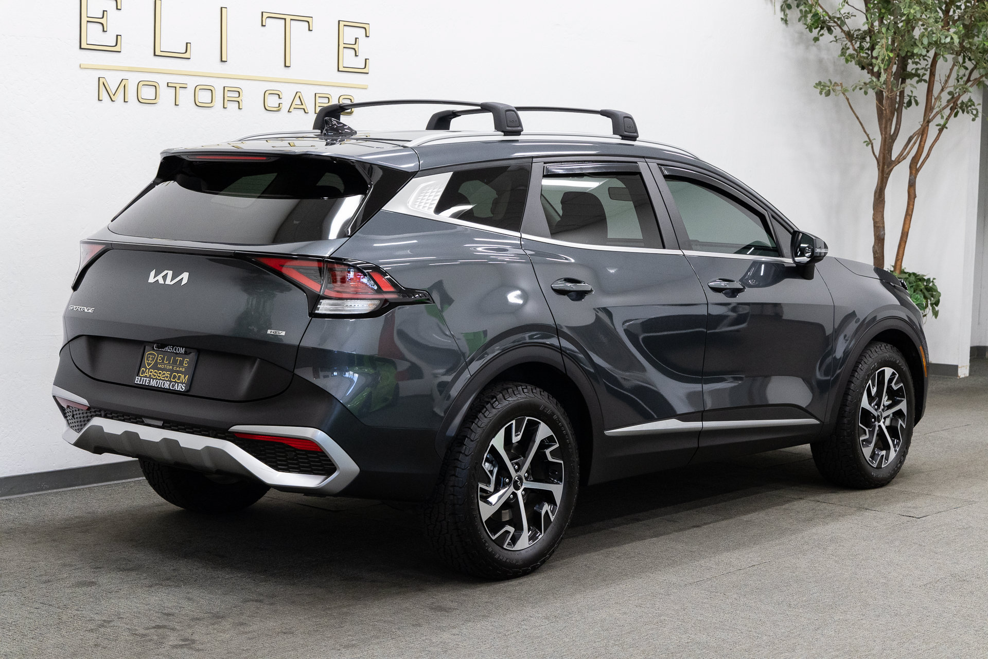 Used 2023 Kia Sportage EX AWD/4WD image 11