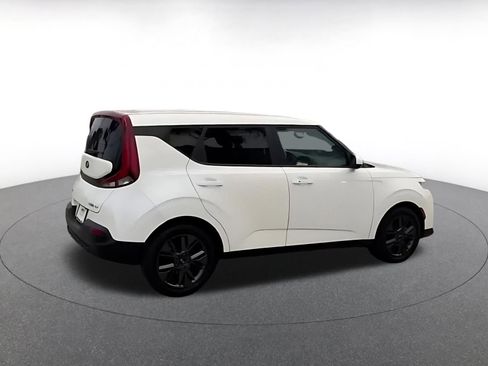 Used 2021 Kia Soul EX image 7