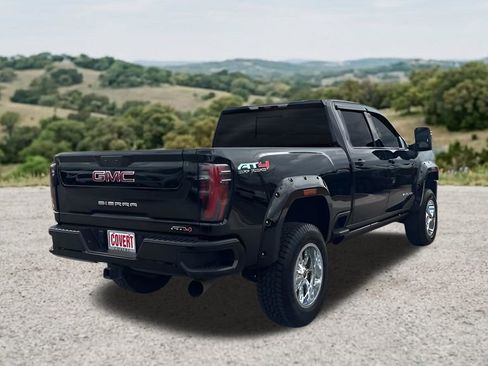 Used 2024 GMC Sierra 2500 AT4 w/ AT4 Premium Plus Package AWD/4WD image 10
