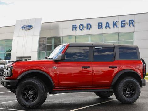 Certified 2024 Ford Bronco Wildtrak AWD/4WD image 3