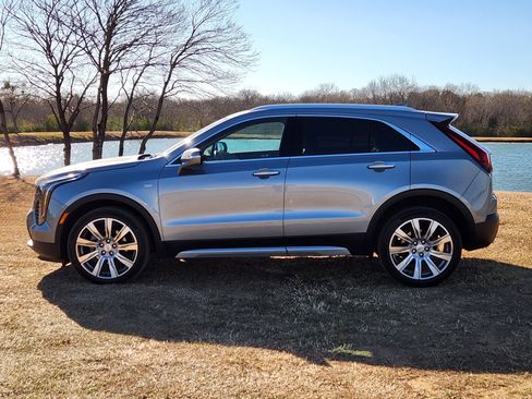 Certified 2023 Cadillac XT4 Premium Luxury w/ Technology Package image 4