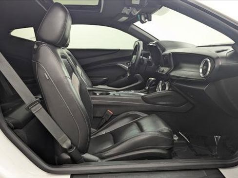 Used 2021 Chevrolet Camaro LT w/ RS Package image 20