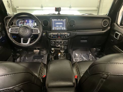 Used 2023 Jeep Wrangler Unlimited Sahara AWD/4WD image 14